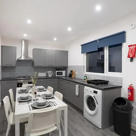 Holiday home 'isimi Luxurious 4 Bed 4 Ensuite House Barrow-in-Furness
