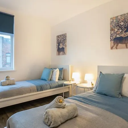 Dom wakacyjny 'isimi Luxurious 4 Bed 4 Ensuite House Barrow-in-Furness